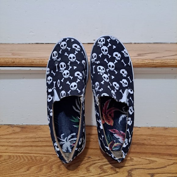 Womens slip on Skull sneaker size 39 (8) - Picture 2 of 5